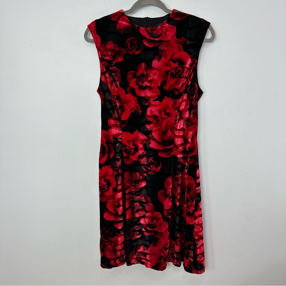 Connected Apparel Black and Red Velvet Floral dress Size 8 Fit & Flare